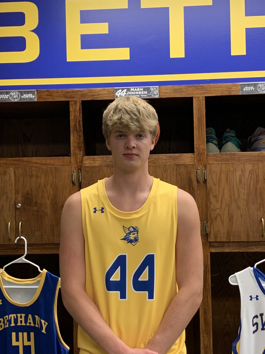 After a great visit and talk with <a href="/Coach__Flemmer/">Trevor Flemmer</a> and <a href="/maverickharris/">Maverick Harris</a> I am grateful to receive an offer to play ball for <a href="/SwedesMBB/">Swedes Basketball</a>. Thank you for the opportunity!