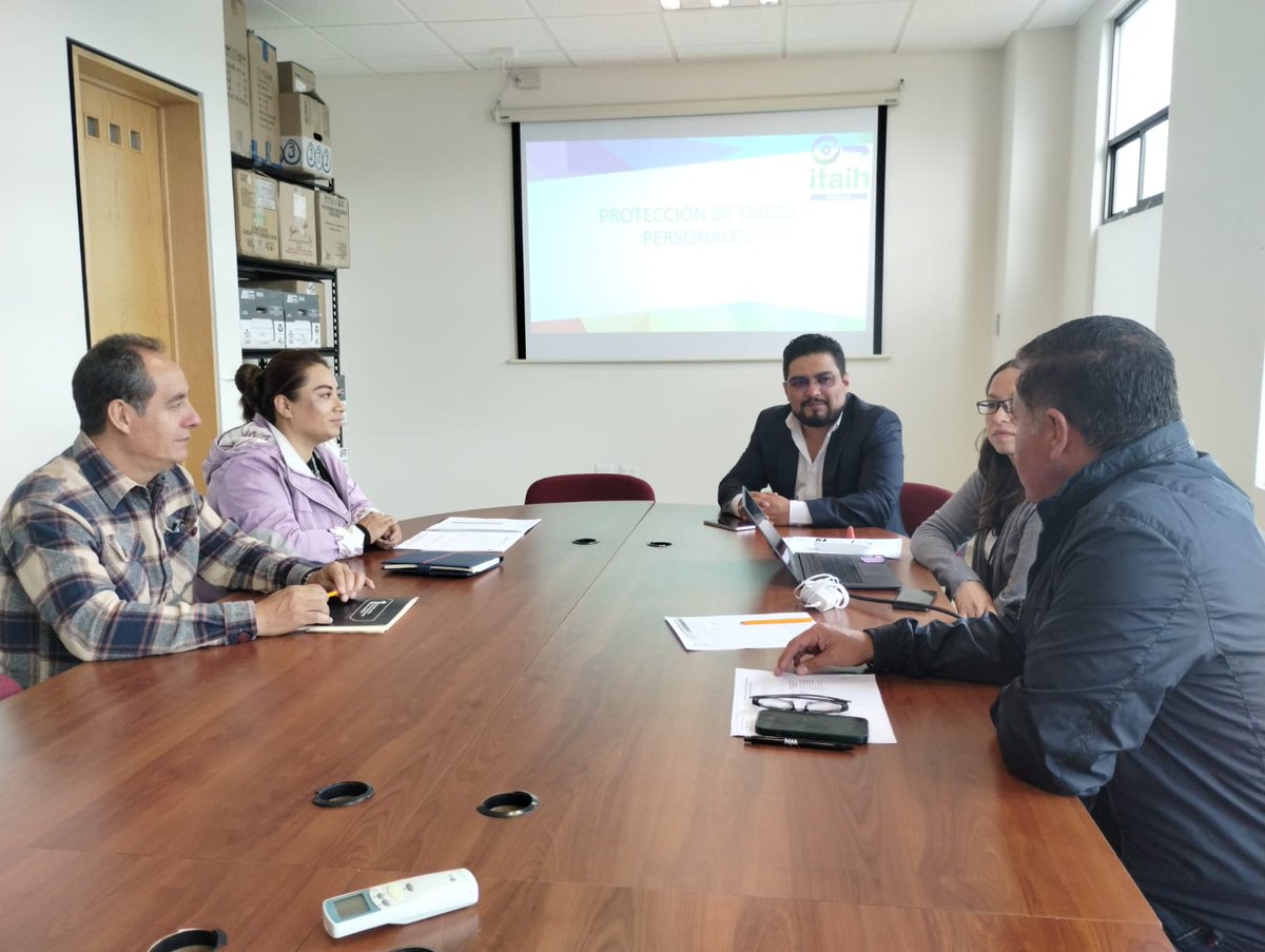 itaih_hidalgo's tweet photo. Con el acompañamiento del Comisionado @LAngelHRios  la Dirección de Protección de Datos Personales asesora a personal de la Dirección General de Fortalecimiento Educativo de la @SEPHidalgo  para la construcción del Aviso de Privacidad. https://t.co/47FqCLzaEi