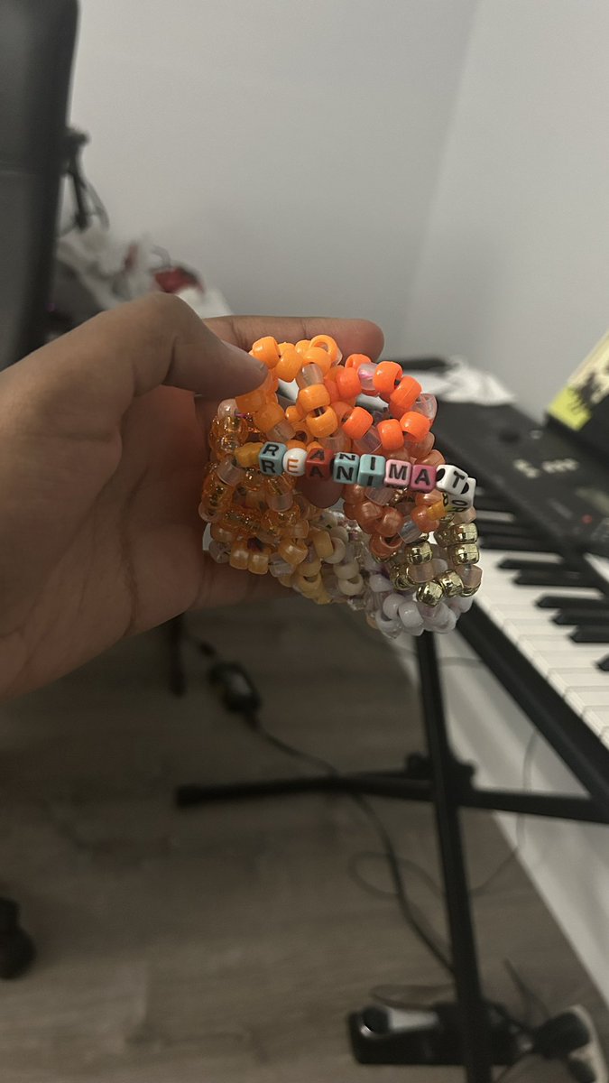 EmoblackMx's tweet image. Shout out to the awesome person at the #everythingeverything show in D.C. who was giving out beed bracelets based off their different albums. I was given the Re-Animator one cause it’s my favorite of theirs.