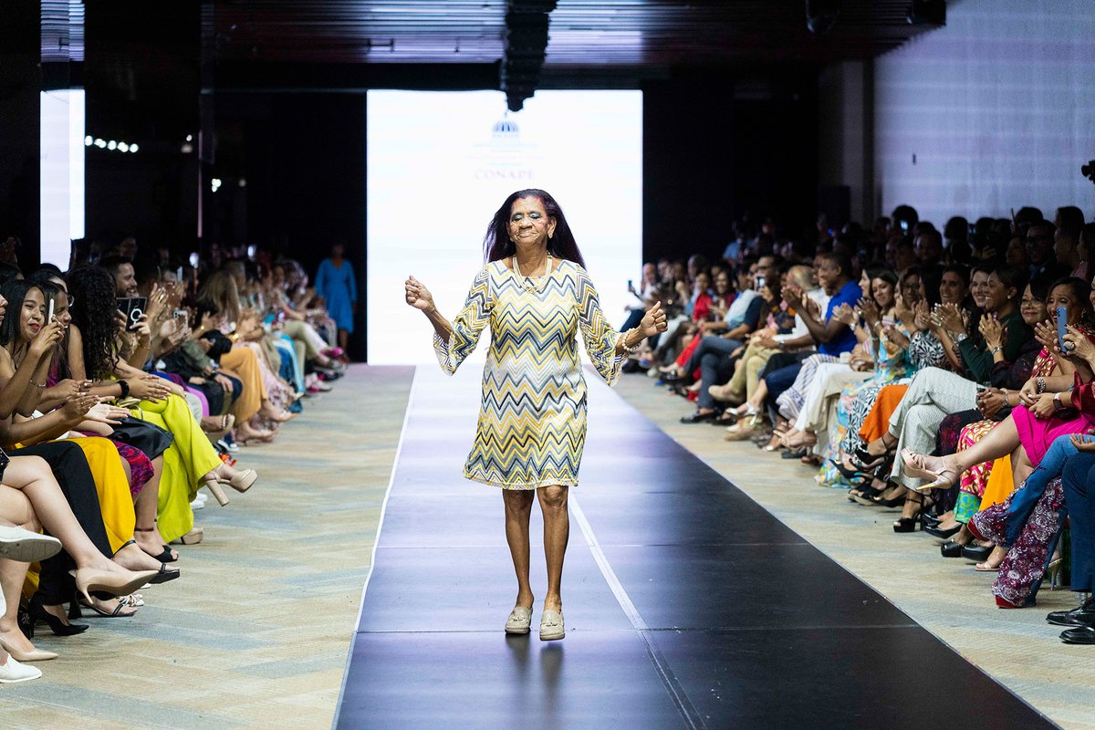 ProcuraduriaRD's tweet photo. Ministerio Público, @VoluntariadoBR  y @DGSPC_  promueven inclusión en desfile de moda RD Fashion Week 2023.

https://t.co/miIlHQJDVH https://t.co/MGK6CtLSoM