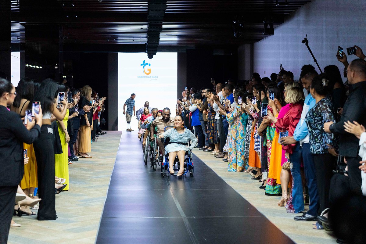 ProcuraduriaRD's tweet photo. Ministerio Público, @VoluntariadoBR  y @DGSPC_  promueven inclusión en desfile de moda RD Fashion Week 2023.

https://t.co/miIlHQJDVH https://t.co/MGK6CtLSoM