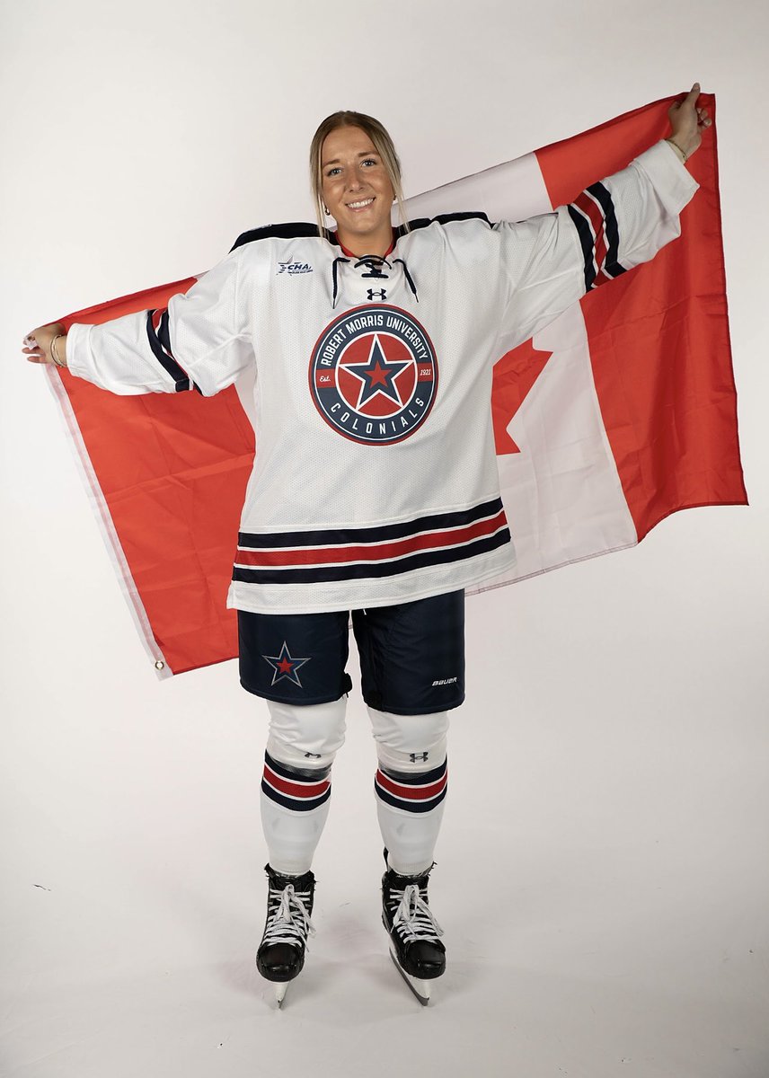 RMUWHockey's tweet photo. Happy Canadian Thanksgiving 🦃🍁🇨🇦 

#BobbyMo | 🔵🏒🔴 | #RMUnite #CHA https://t.co/Ig4q7OzewD