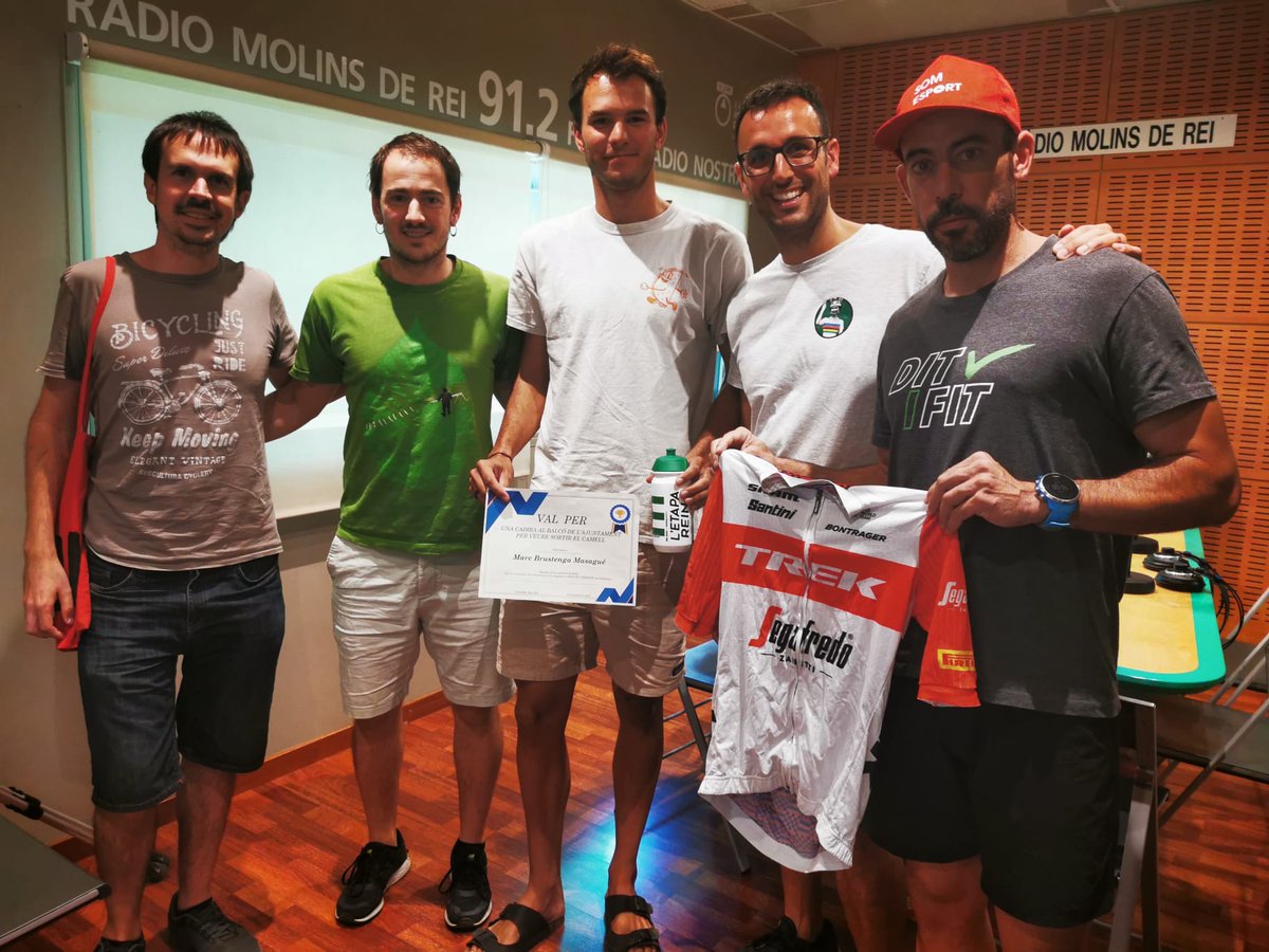 🫐 Avui ens ha visitat el gegant del Gerd.

🪨 El devorador de llambordes.

😀 El santaulalienc del somriure etern.

PROGRAMÀS amb el <a href="/MarcBrustenga/">Marc Brustenga</a>! 

🟢 Spotify:
spotify.link/HPpAMX2tLDb

🟠 iVoox:
go.ivoox.com/rf/117449355