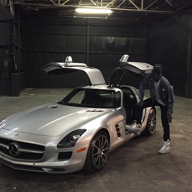 TheSiteSupply's tweet image. It’s #NationalSneakersDay 👟