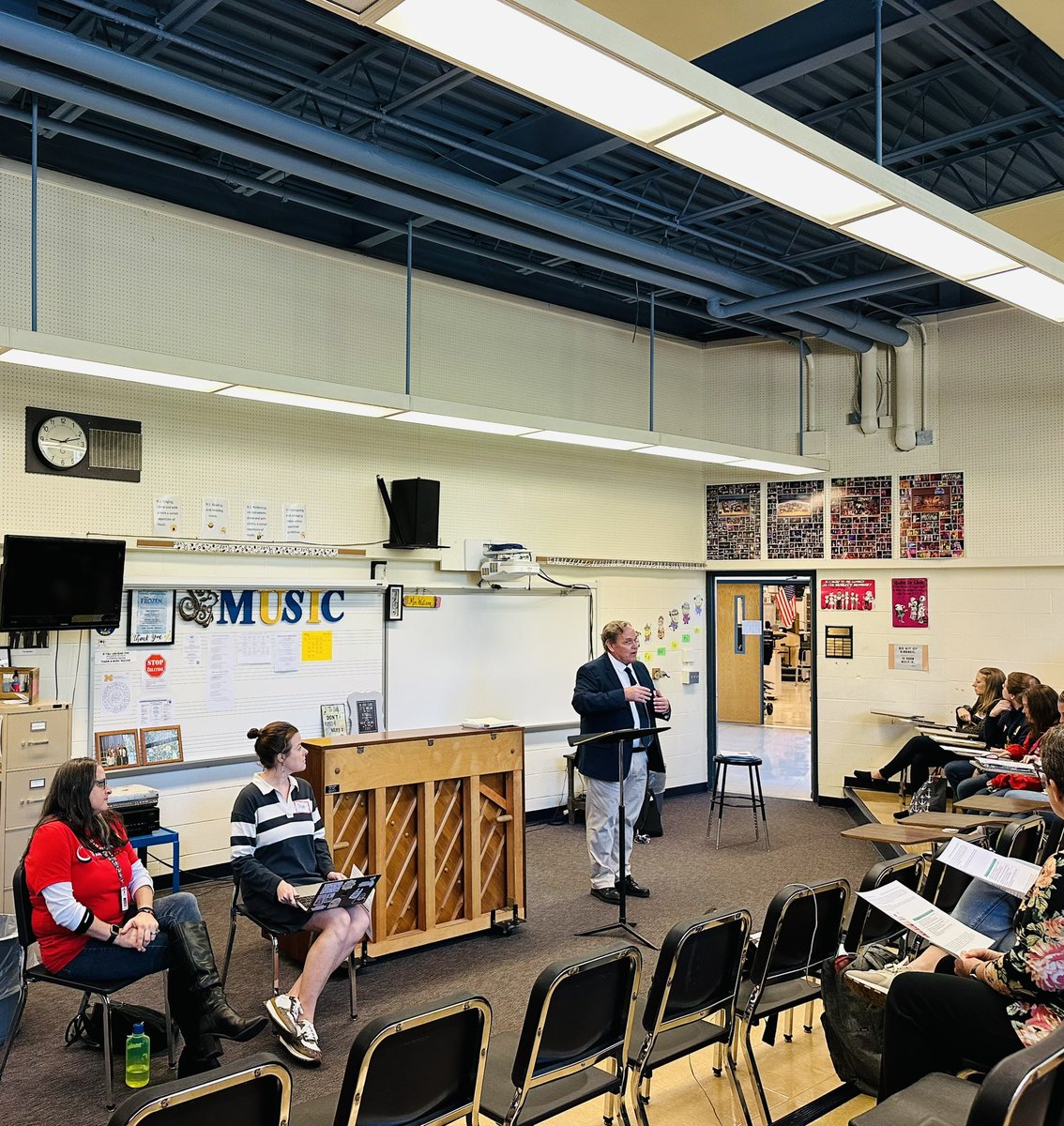 gmms_band's tweet image. Thank you to Mike Buterbaugh from RMF for asking me to present with Helen Clark at today’s in-service about how #TExpL can apply to the #musicteacher. 🎶

@AlbrightTExpL @GovMifflinSD #MusicLivesHere #AlbrightCollege #GovernorMifflinSchoolDistrict #GMSD #MifflinLeads #MifflinSD