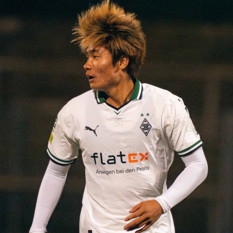 GoalJP_Official's tweet photo. 🇯🇵 トップチーム練習に参加 🇩🇪

インターナショナルマッチウィークで代表選手離脱に伴い、19歳FW #福田師王 が #ボルシアMG トップチームの練習に参加している。セカンドチームからは4名。

12日にはシント＝トロイデンとのテストマッチに臨む。