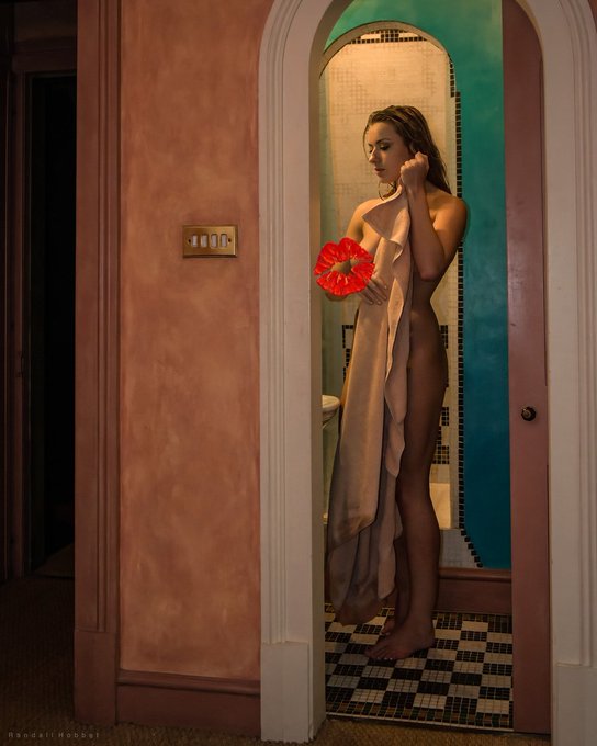 Deep in thought ♡ 📸 RandallHobbet  Full picture for free; https://t.co/Bv4deljN5s https://t.co/0C0Ko