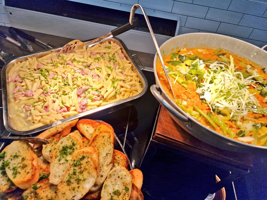 chefbenji64's tweet image. Beautiful counters from the stamford 6th form team @SpedeNews @JPHolroyd @Josephmbryan @ChefSi71 @OliCullers @HolroydHowe @DanielCollier84 @DamianBlake4 @pammybabe68