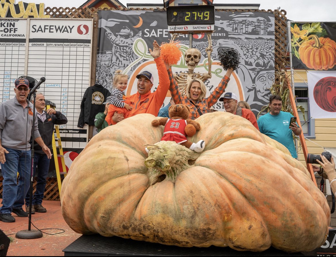 CNGI_news's tweet photo. A world record in Half Moon Bay

https://t.co/Y4rCKAZkAf https://t.co/J3HadODKcE