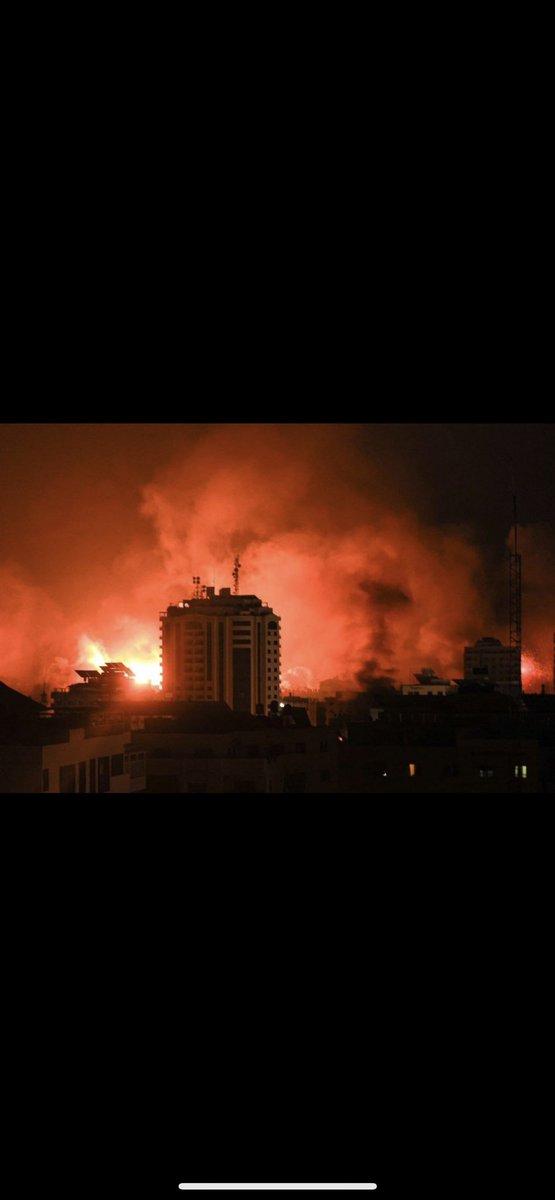 اللهم أنصرهم نصر عزيز مقتدر يارب أرحم ميتهم وأجبر قلوبهم وتقبلهم شهداء عندك اللهم أذل الصهاينه وأجعل تدبيرهم تدمير عليهم وكيدهم في نحرهم يا الله 

#غزه_الان