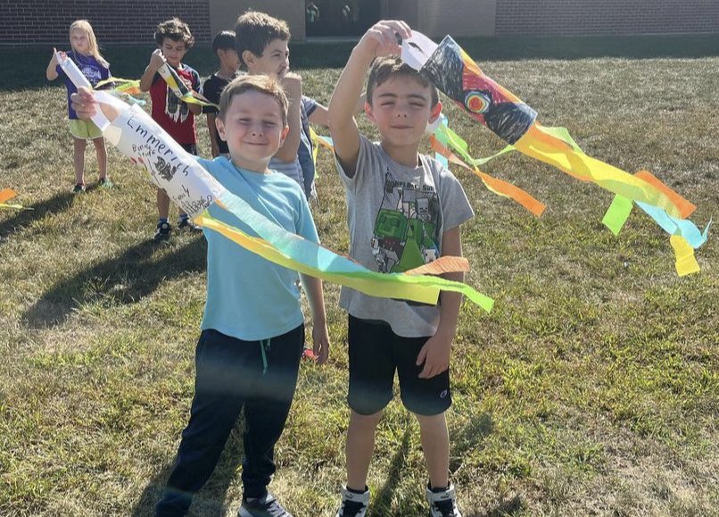 Second graders made wind socks to learn about wind direction☀️☁️