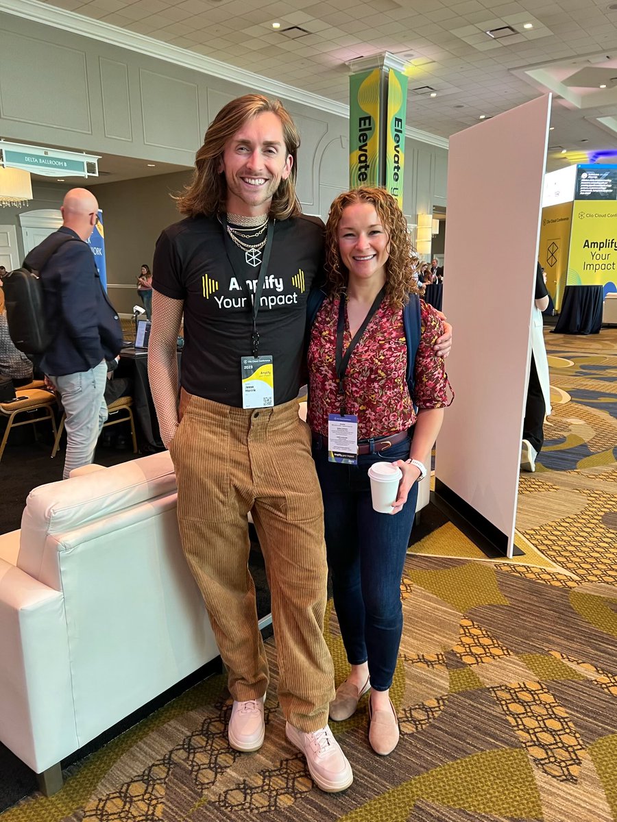 LauraBagby's tweet image. This is my #ClioCon celeb sighting: @jesseharink⁩!