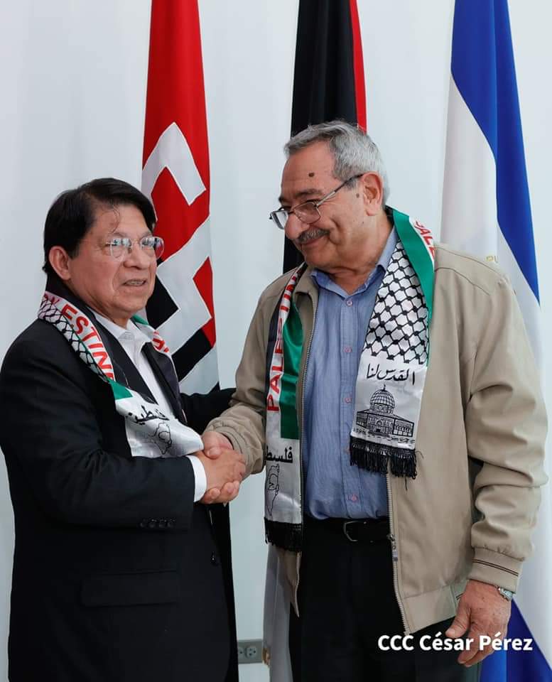 Llegada a #Nicaragua Sr. Farid B.M. Sarouh Mahebe Miembro del Comité Ejecutivo de la Organización para la Liberación de #Palestina, y Jefe del Departamento Anti Apartheid de la OLP, fue recibido por el compañero Denis Moncada Colindres. 🇳🇮🫱🏻‍🫲🏼🇵🇸