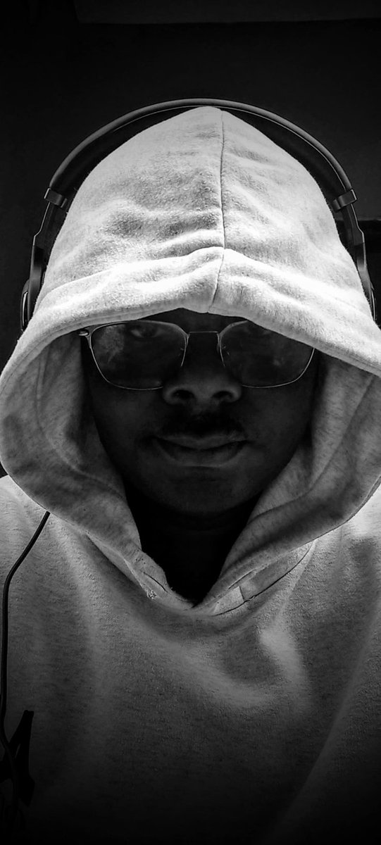 cyberDev_D's tweet image. Hey Fam! 👋🏽,

I&apos;m a Full Stack Software Engineer with over a decade of experience in both web 2 and web 3.

I&apos;m diving deeper into #web3sec for the rest of the year and will share insights along the way.

What are your goals for the rest of the year?

#web3