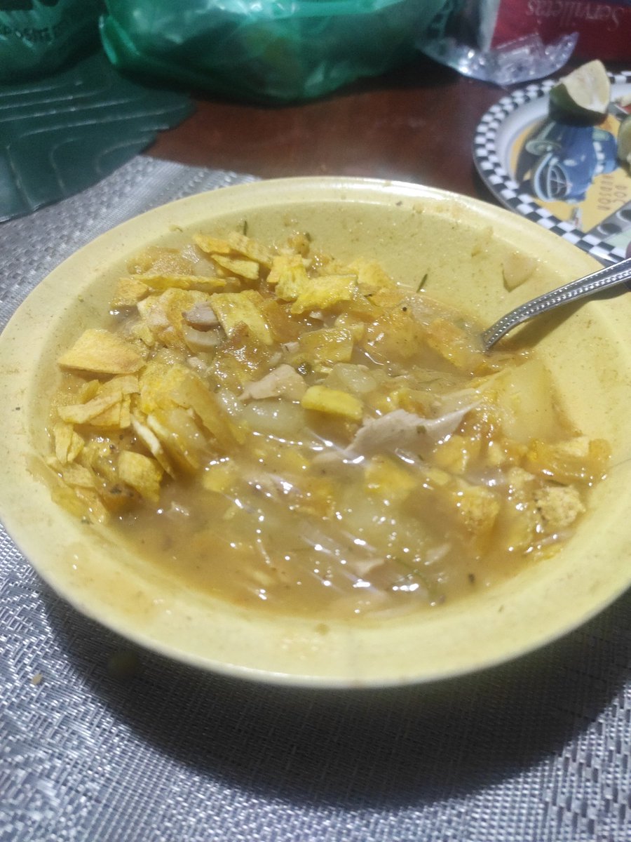 RoloGilbert's tweet photo. 3 encebollados el 9 de Octubre, me pasé de guayaquileño. https://t.co/Le8ChRWw2i