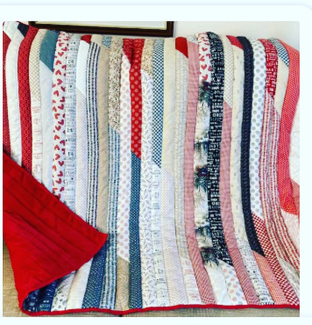 QuiltsforDreams's tweet photo. https://t.co/hQmMfuL2uh #bedquilt #etsy #EtsyHandmade #handmadegifts #Christmas2023 #etsyseller #handmadechristmas #keepwarminstyle #sofathrow https://t.co/LO0pzfZHuO