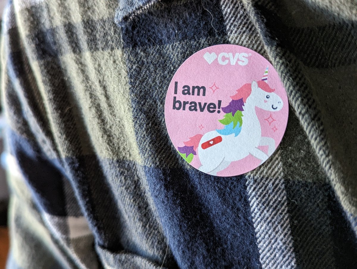 ✅ flu vax
✅ COVID vax
✅ sticker cuz I was brave