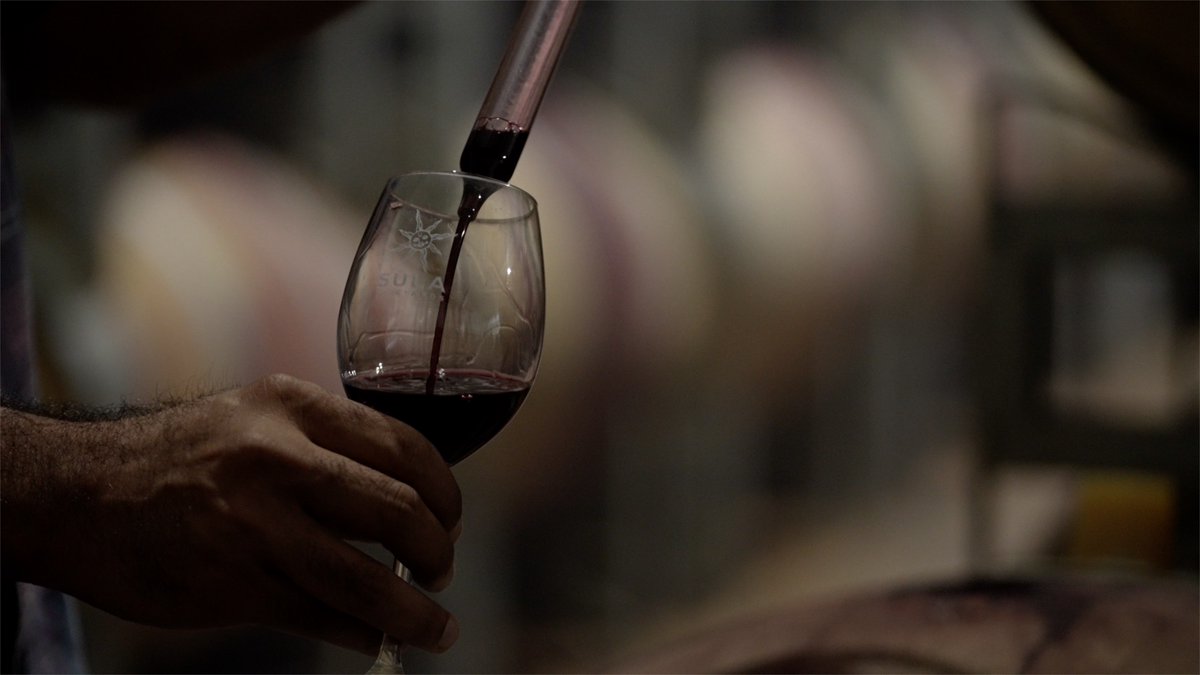 BorVilag's tweet photo. The style of red wines as @sula_vineyards has been repositioned with a focus on fruits. Founder &amp; CEO Rajeev Samant reflects in this video: https://t.co/dOLLOo0gYm
#winetime #india #winetasting #nashik #indianwine #nashikcity #indianwines #nashiknews #nashikgram #winetravel https://t.co/dg7gilzTTF