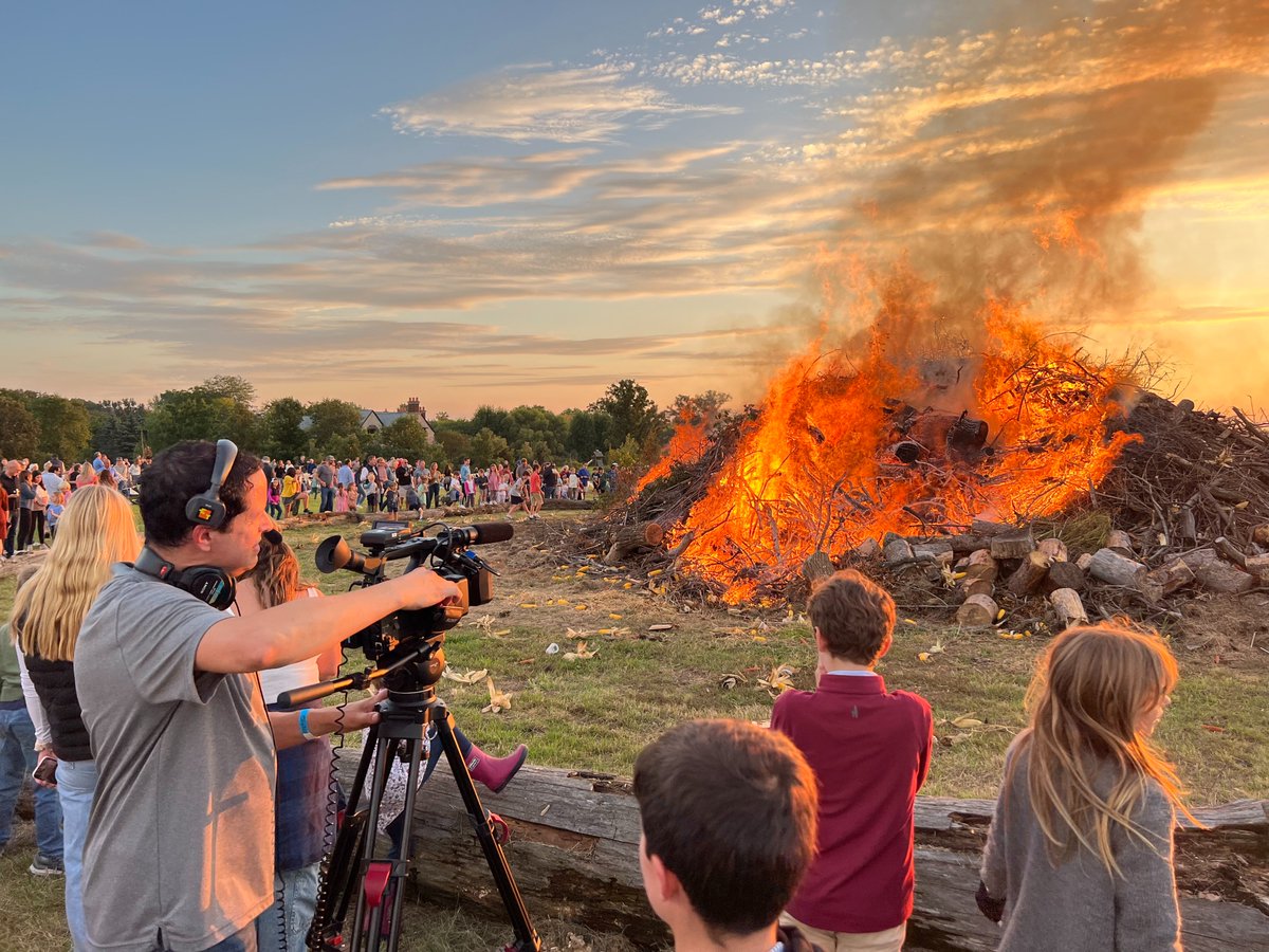 DroNationVideo's tweet image. Some shoots are more fun than others! #lovewhatyoudo #FunVideo #fun #fire #lamborghini #luxurycars #shooter #provideo #canon #dji #enfuego