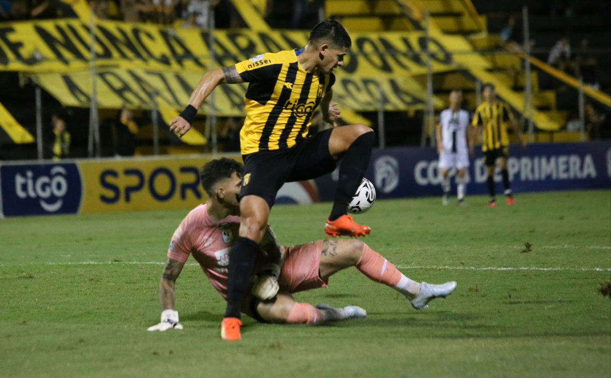 +3 en nuestra casa para seguir arriba! Vamo nosotros @clubguarani 💪🏼🟡⚫️🏹