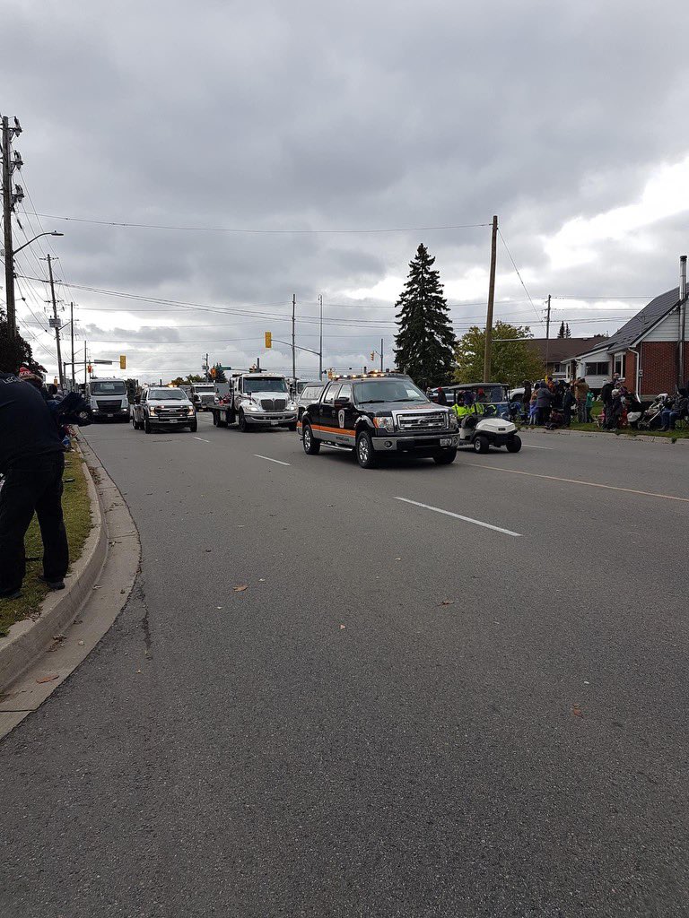 wrreact's tweet photo. Wishing everyone a happy thanksgiving! We had a great time at the Kitchener Waterloo Oktoberfest thanksgiving parade! #thankful https://t.co/4q4pZjfKKl