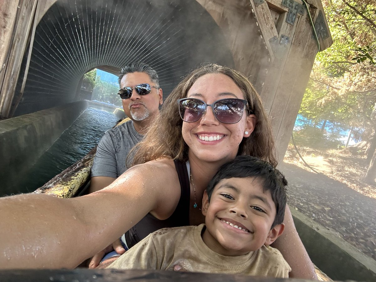 soliz_celeste09's tweet image. Texas State Fair Did NOT Disappoint 🔥
@StateFairOfTX #Turkeyleg