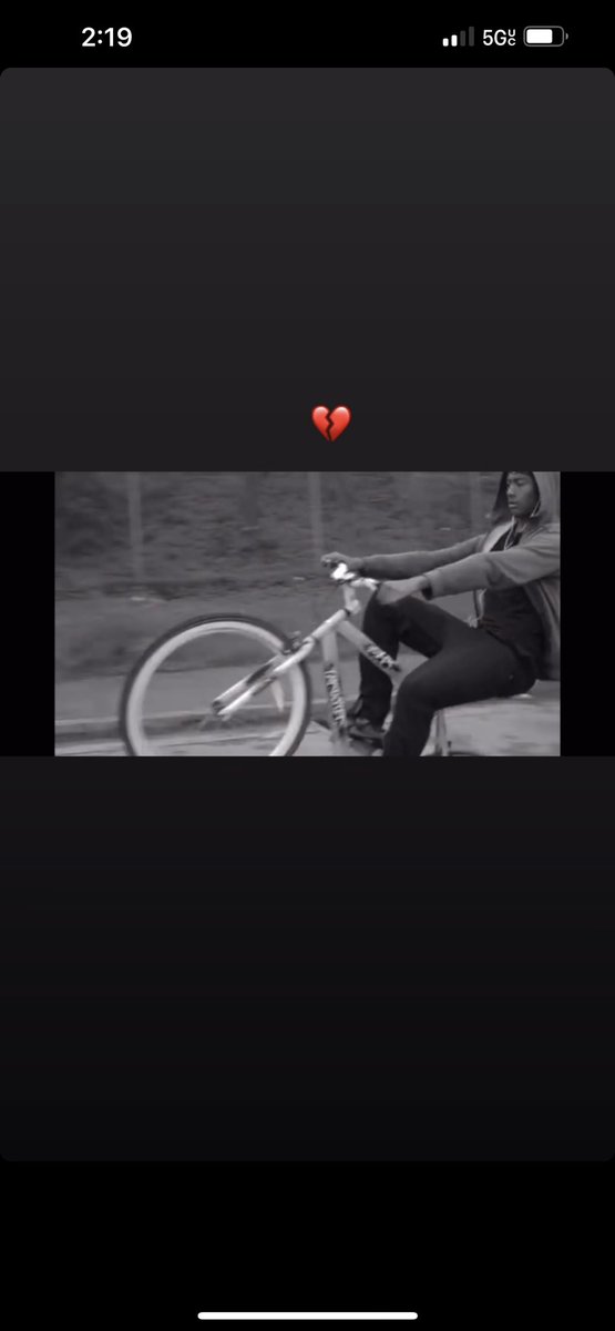 moneymakinmonii's tweet photo. Real 700 Boys Take My Young Nighas Go On One 💔🌪️😔 https://t.co/rCdvzyGF6s