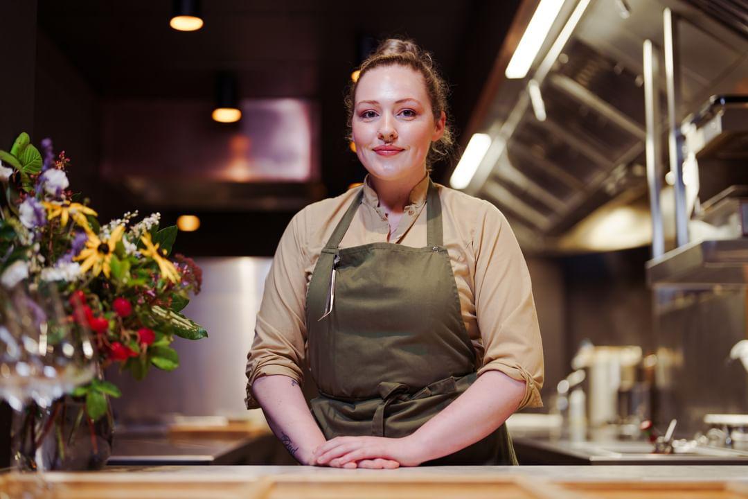 Congratulations to our past student Chef <a href="/ShaunaSmurphy/">shauna murphy</a> who has won @EurotoquesIrl Young Chef of the Year 2023'. Shauna studied Culinary Arts at TUS and graduated in 2018. She now works in the Michelin-starred Terre restaurant in <a href="/CastlemartyrRes/">Castlemartyr Resort</a>.

#WeAreTUS