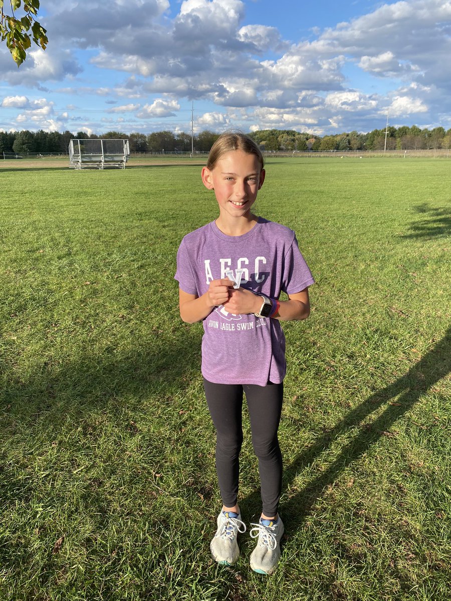 AMS_XC's tweet photo. Brooklyn earned a Varsity patch for her consistent hard work! Well done! https://t.co/B3rAiikG4v
