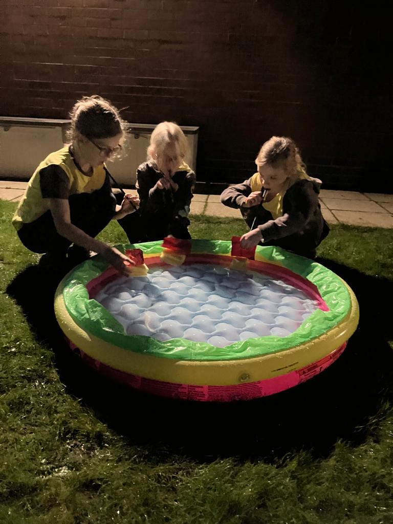 1stMeadowfield's tweet photo. Tonight we have continued working on our skills builders. We've built towers and designed and tested different sails ⛵️  #innovate @GirlGuiding_DS @GirlguidingNEE @Girlguiding https://t.co/BEYtFX7X6D