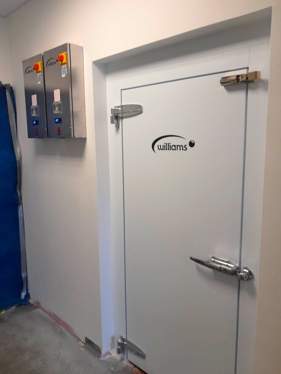 WilliamsMidEast's tweet image. For 40+ years, Williams has been manufacturing coldrooms for #foodservice, bakery, &amp;amp; retail industries. One additional feature is an #accesshatch, which boosts serviceability &amp;amp; maintenance, allowing your coldroom to run smoothly, saving time &amp;amp; money. 🔎ow.ly/X1ip50PSPpr