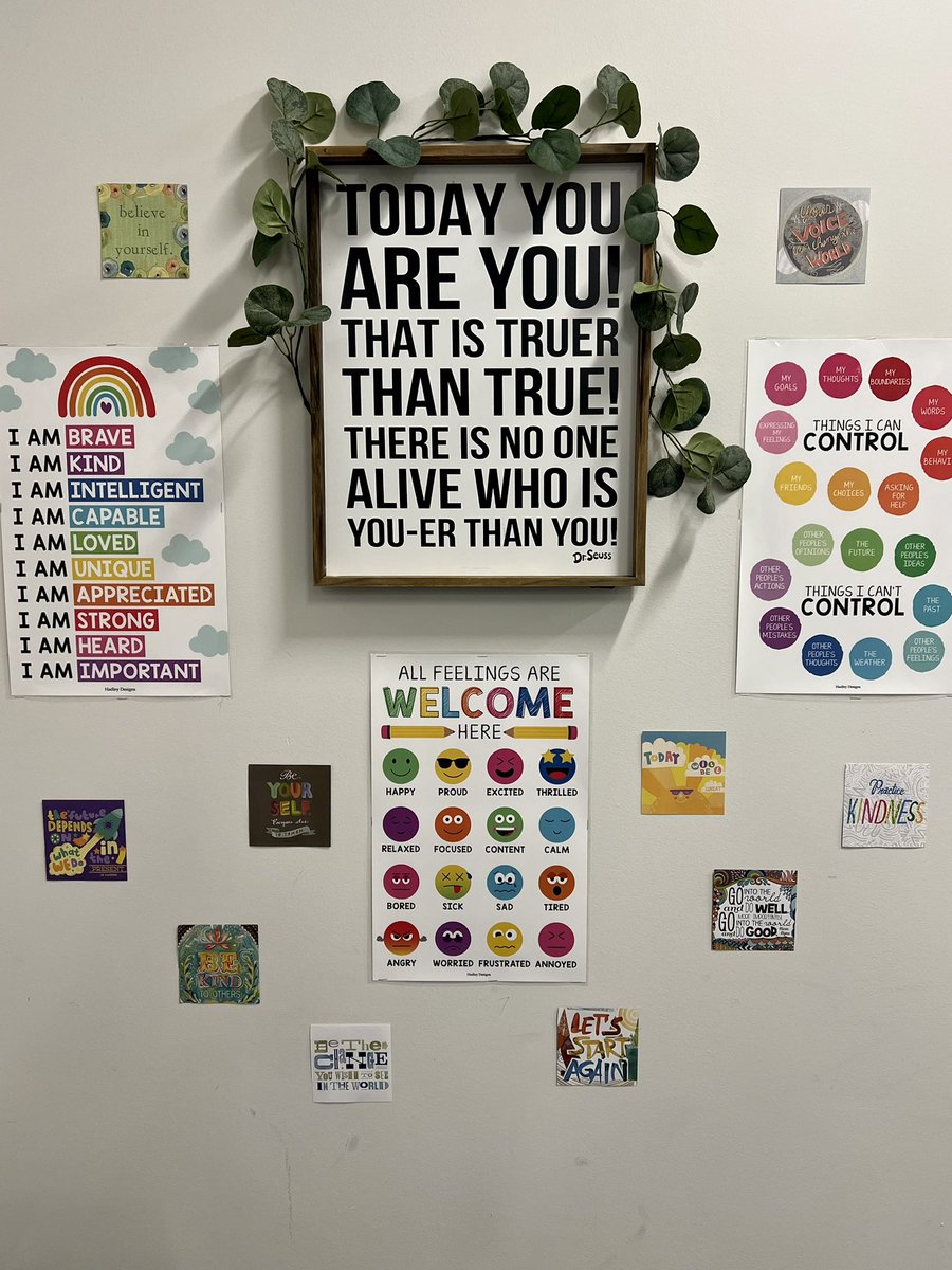 TraceyYearick's tweet photo. One thing that I miss most about the library is the creativity piece. Today I wrapped up our Calming Corner in the office and think it turned out pretty good. I have several SEL books arriving next week as well as a decorative rug that will complete the space. @ljebullpups 💙 💛 https://t.co/uaZBq7ap3z
