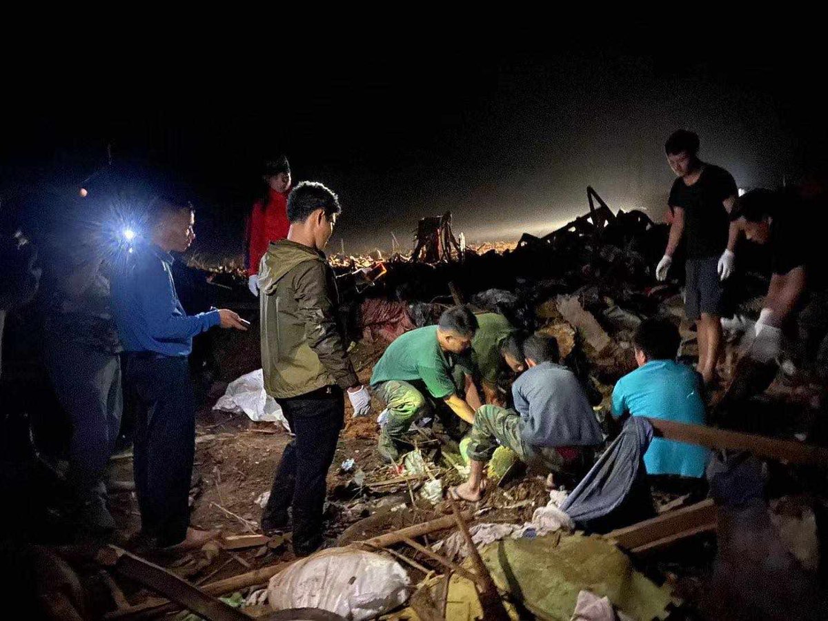 IrrawaddyNews's tweet photo. Regime’s shelling kills nearly 30 People, including children, near KIA Headquarters

Oct.10, 2023

Nearly 30 people, including children and women, were killed by Myanmar junta’s shelling at Mung Lai Hkyet village, near KIA headquarters Laiza in Kachin State on Monday night. https://t.co/apNdpbROWj