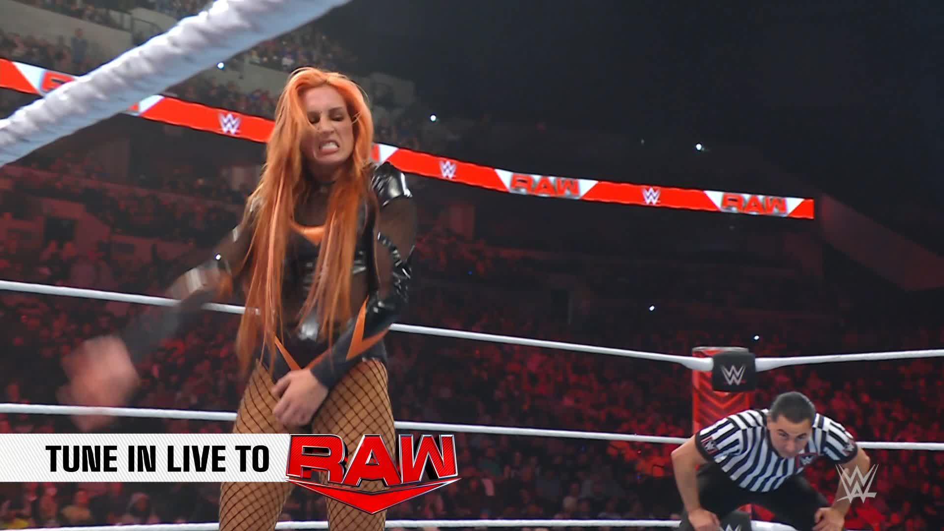 Becky Lynch retains title!!#wwe #wweraw #raw #mondaynightraw #wwenxt #, Becky  Lynch