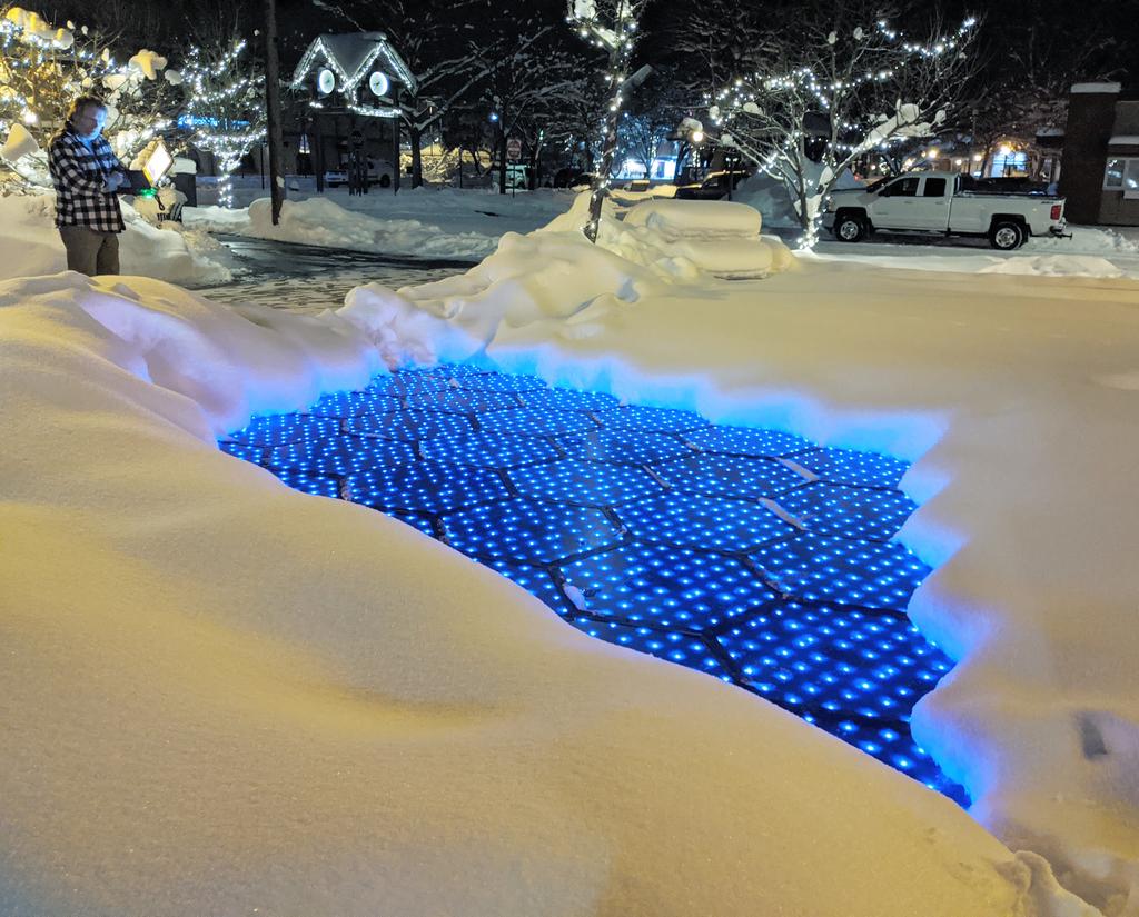 SolarRoadways's tweet photo. #SolarRoadways benefit #3: Heating elements within the panel - a tremendous #safety feature for those in areas with #snowandice .

#IntelligentInfrastructure #wintersafety 

Newsletter@SolarRoadways.com https://t.co/vj78cFPscP