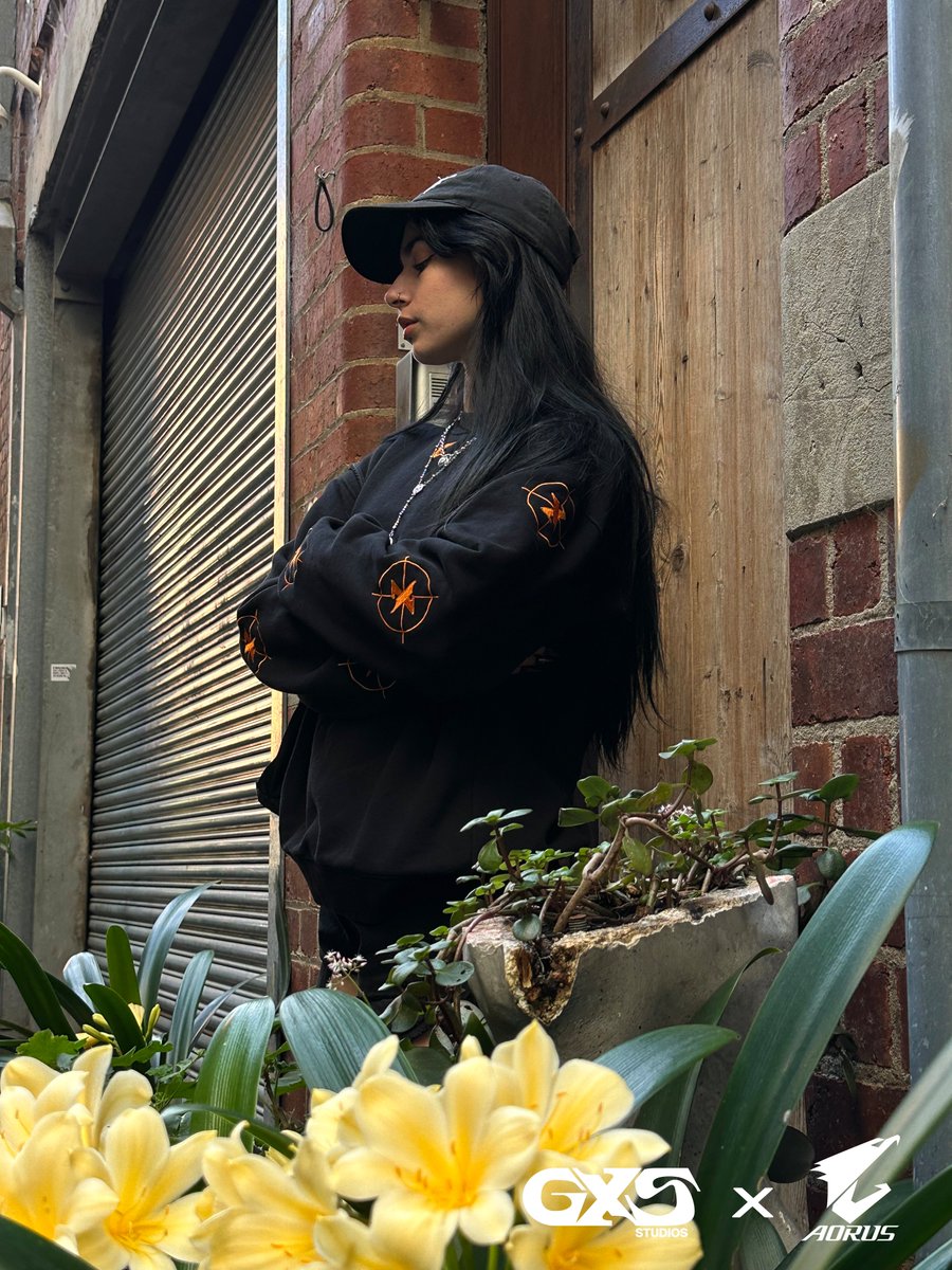 GXS//CRW001 AORUS @aorus_anz

Customisable coloured sleeves: Select your preference to match your style. 

GXS Studios crewnecks coming soon. 

Receive 10% off your first CRW001 by visiting the link in our bio⚡️

#gxs #gxsstudios #fashion #streetwear #gaming #esports #twitch