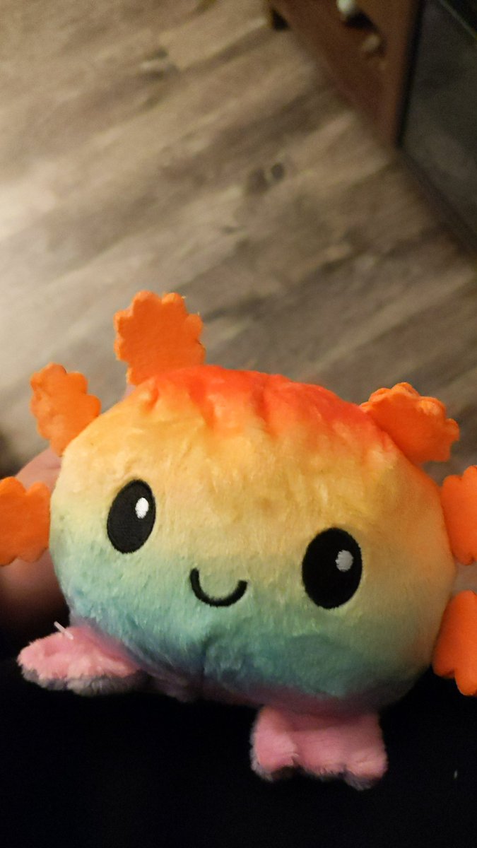 We request your company for ASMR and tingles. #Vtuber #ASMR twitch.tv/bendingsilvers…