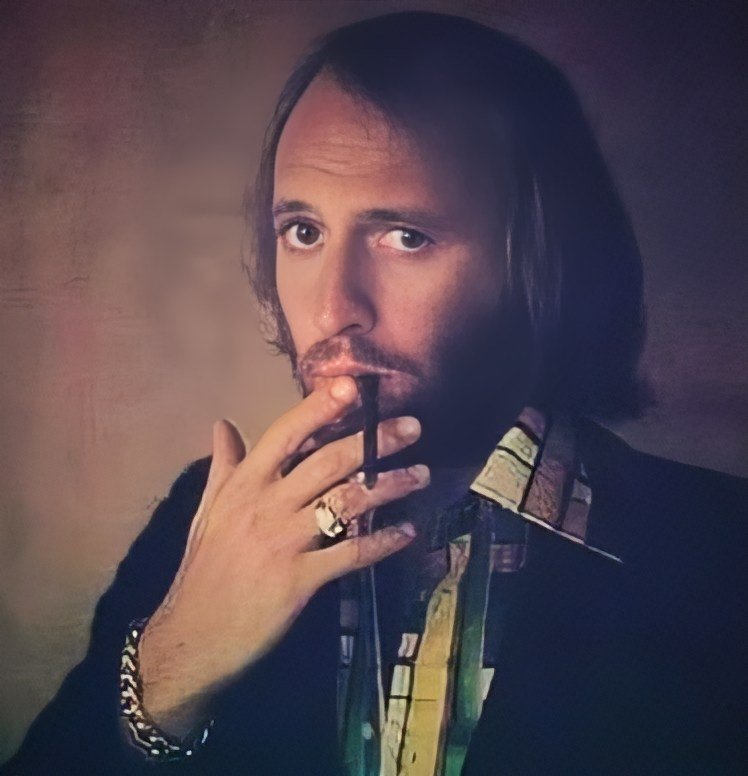 bgscucumbercas1's tweet photo. One more photo... OK, two more photos to close out our #MoMonday 🥰 🥰
#MauriceGibb #MoGibb #BeeGees https://t.co/2tJTdPRRHD