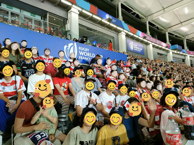 CapgeminiJapan's tweet photo. #RWC2023 日本 v サモア代表戦(9/28)では、トゥールーズ日本語補習校 の子どもたちと保護者の皆さん、トゥールーズ大学ジャン・ジョレス校 への交換留学生をご招待し、総勢80名で日本代表を応援!!!😍みんな、ありがとう&おめでとう🌈🌸㊗️#braveblossoms #AFJT #univ-tlse #キャップジェミニ https://t.co/QNBrtHUzGx