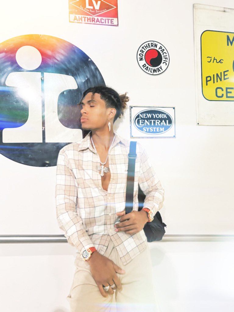 _Chrissuave's tweet photo. At least you got to witness 🎬🚶🏾♂️🎨 #IamArt #IamFashion https://t.co/eElahAI05M