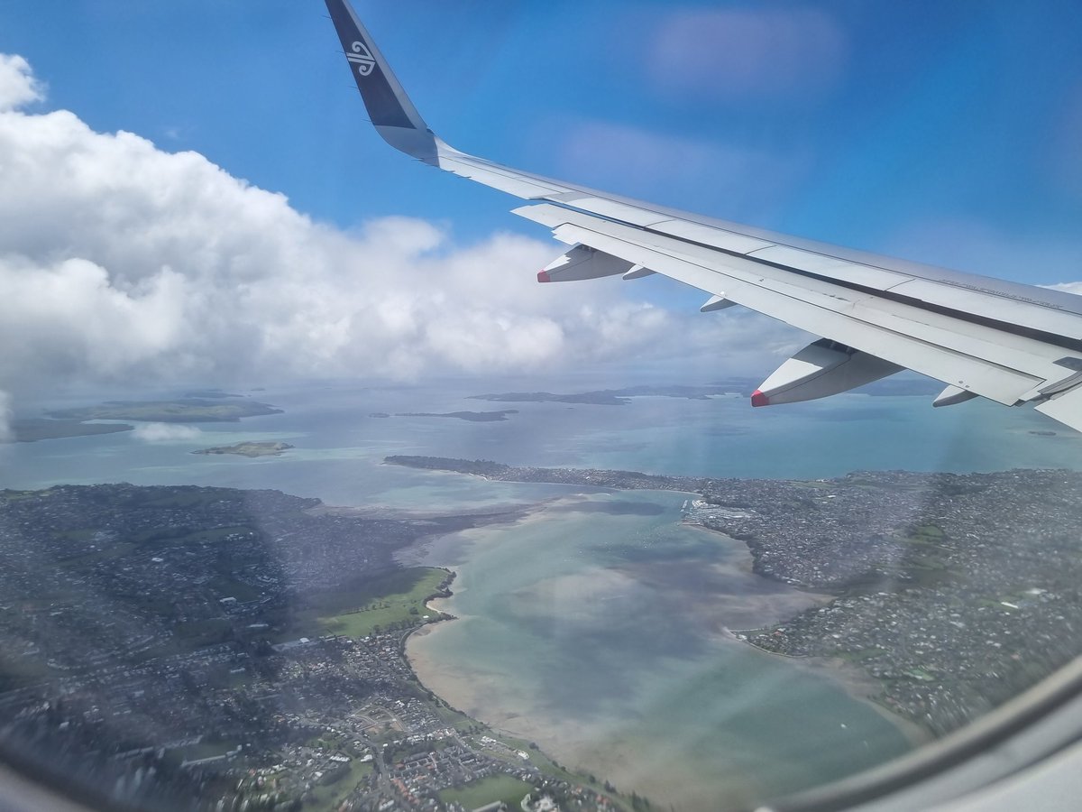 Ruckius_'s tweet photo. Bitter sweet feelings being back in Aotearoa. Melbourne was stunning as usual and I can't wait to do #PAXAus again. https://t.co/HCsXnEvZTC