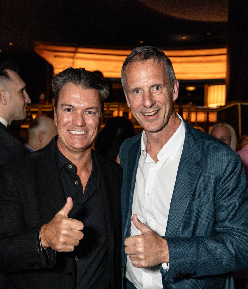 eXpRealty's tweet photo. Thank you to everyone who joined us for #EXPCON2023🤩
We are thrilled to share that nearly 600 agents received their luxury certification while in Vegas last week!
#eXpLuxury https://t.co/wSkxDVImHQ