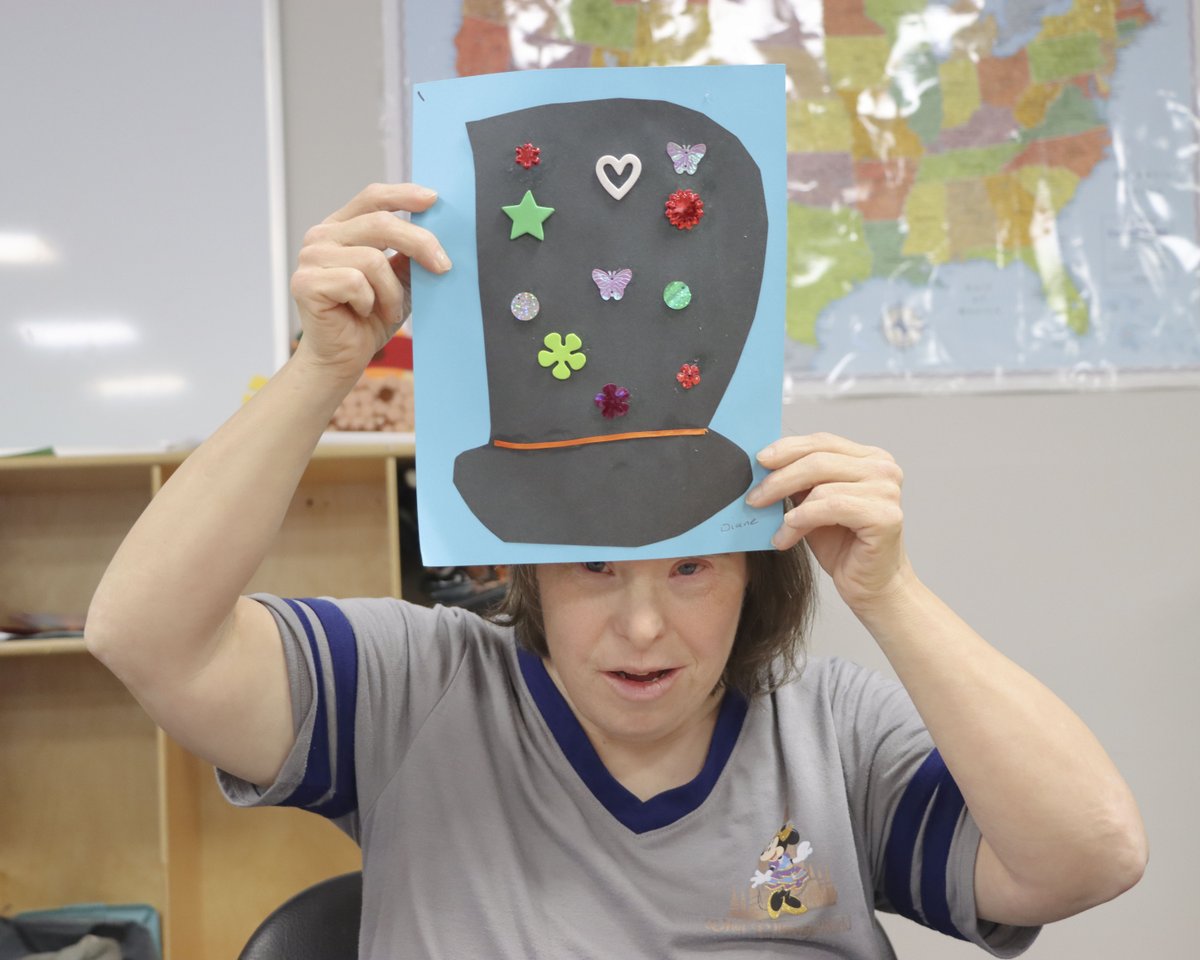 Last Friday, individuals from our Westbrook Enrichment Program used their creativity to make their own whimsical Mad Hatter hats inspired by Disney’s Alice in Wonderland. To learn more about our Enrichment Services Programs, visit bit.ly/EnrichmentServ… #SARAHInc #Enrichment