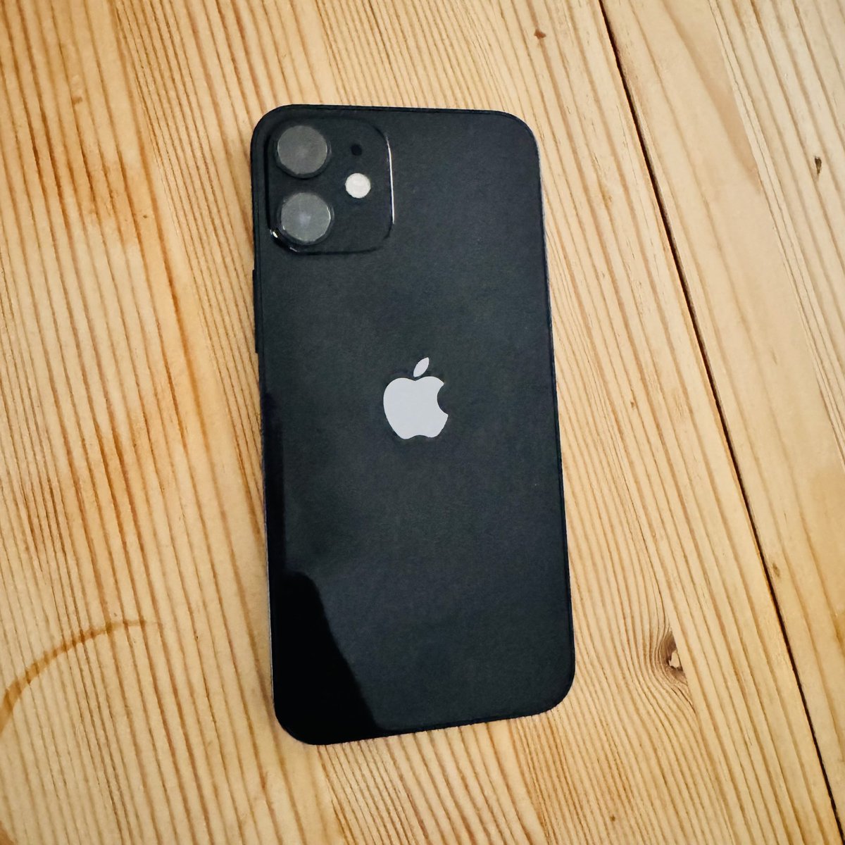 🎉 **Giveaway Time! Win Big with Us! 

Join our "Lucky Number Draw" giveaway:
1. Follow us.
2. Like, tag 2 friends, and comment 2 unique number (1-50). 
3 . You can only play once .

🏆 Random winners, fair game.
⏰ Closes 10-9-2023 : 7pm 
🎁 You will be contacted and tag once