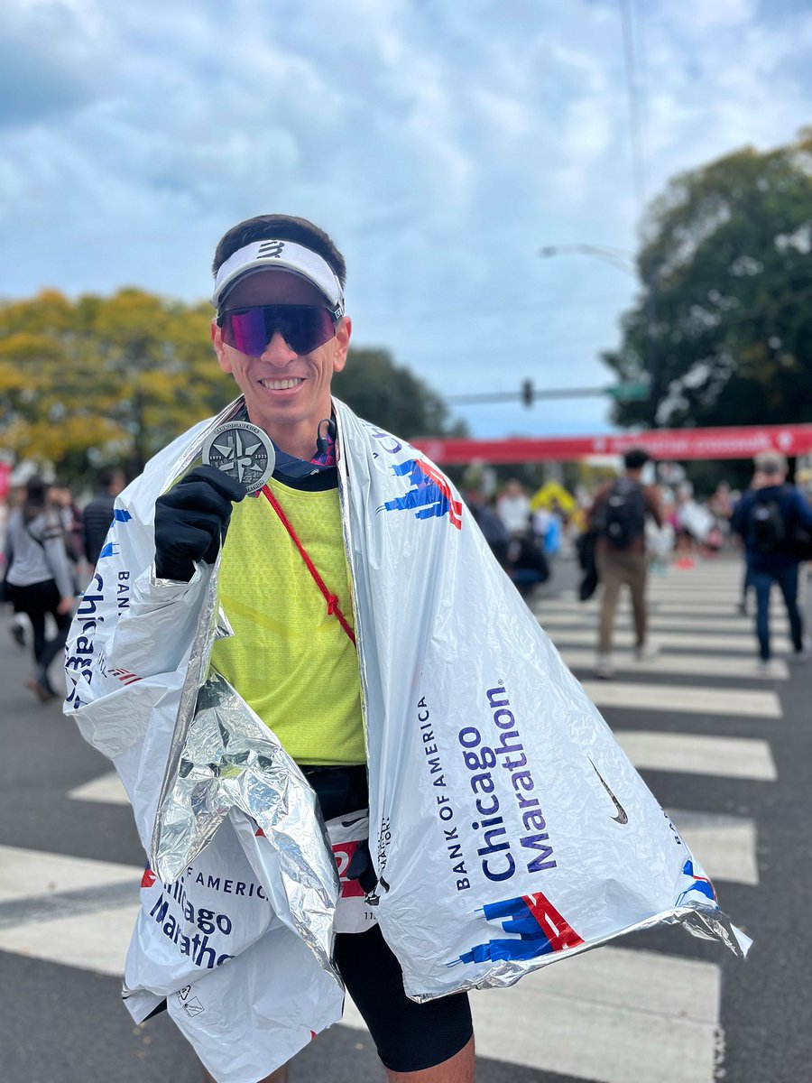 RCOLME's tweet photo. Mi primera maratón ⏱️3:30:54 🤩Gracias Chicago por esta carrera tan linda! #ChicagoMarathon2023 #firstmajor #marathon #running #Chicago https://t.co/w9ijxtuUkb