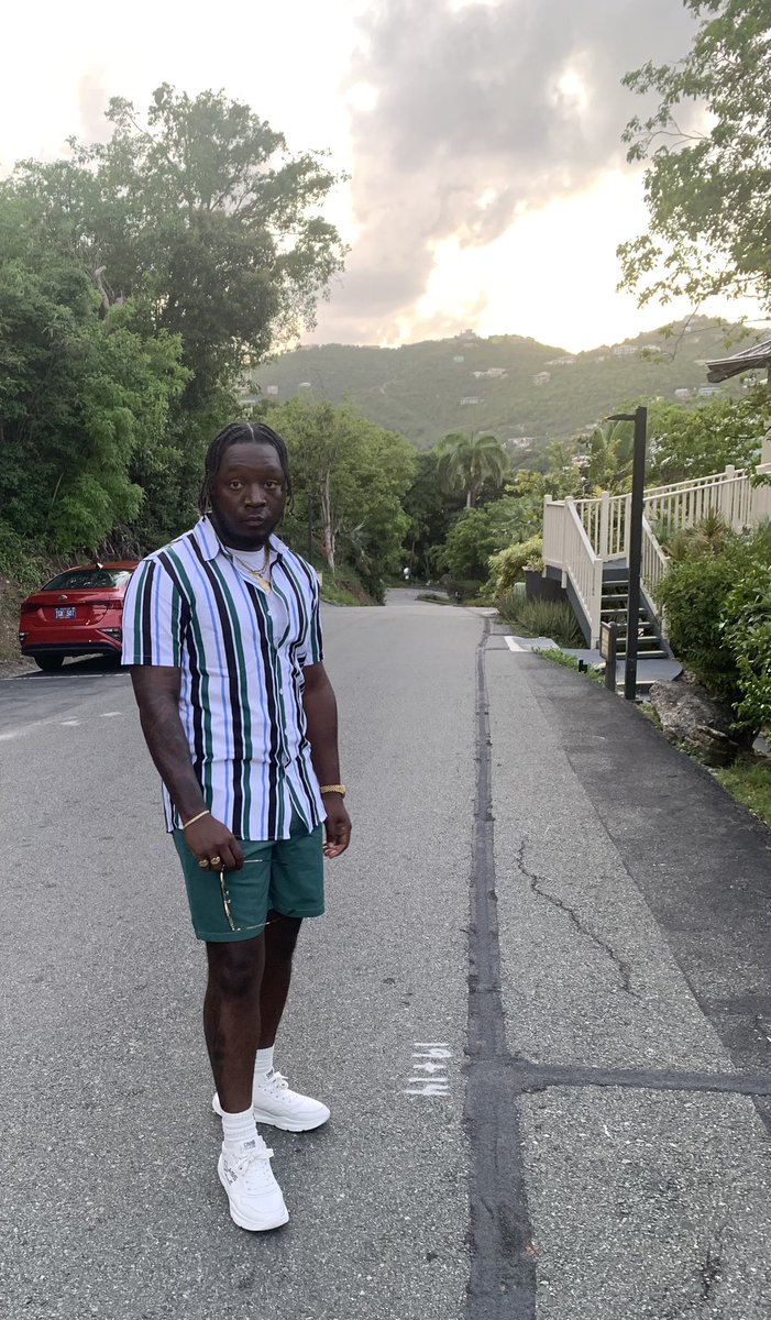 QuonTM's tweet photo. Island steez 🏝️ https://t.co/7vpPxyQJlV