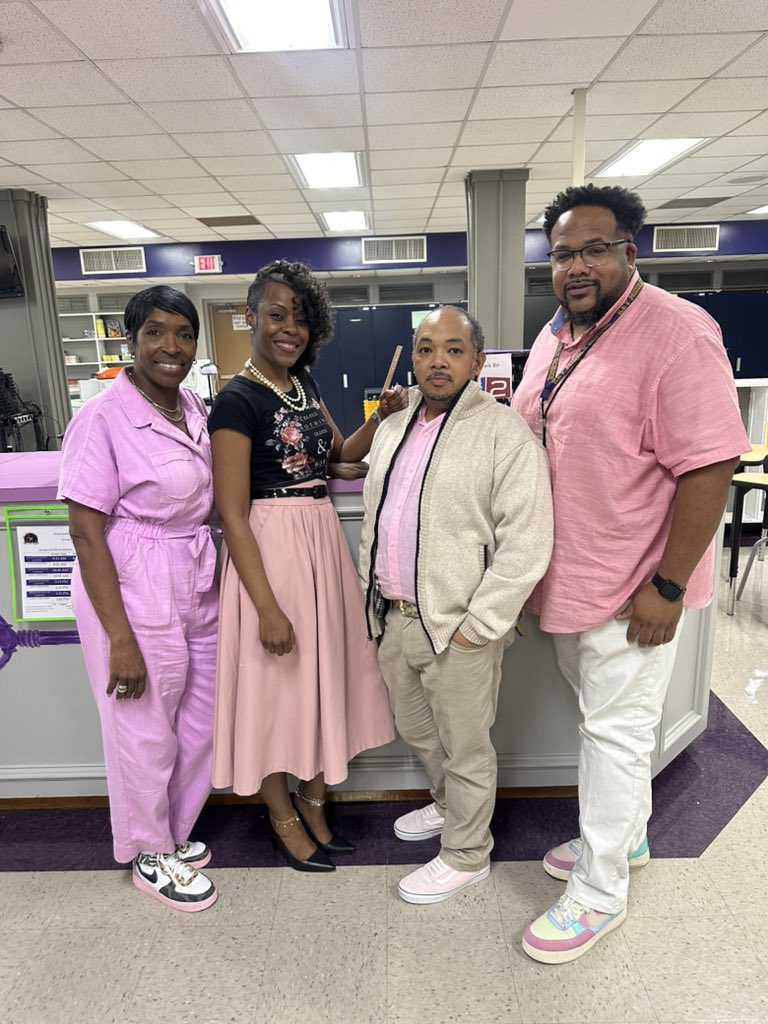 KeyMS_Cougars's tweet photo. In October we Wear PINK! 🩷

#Pink #KMS #KeyMiddleSchool https://t.co/8ditvGbhAB