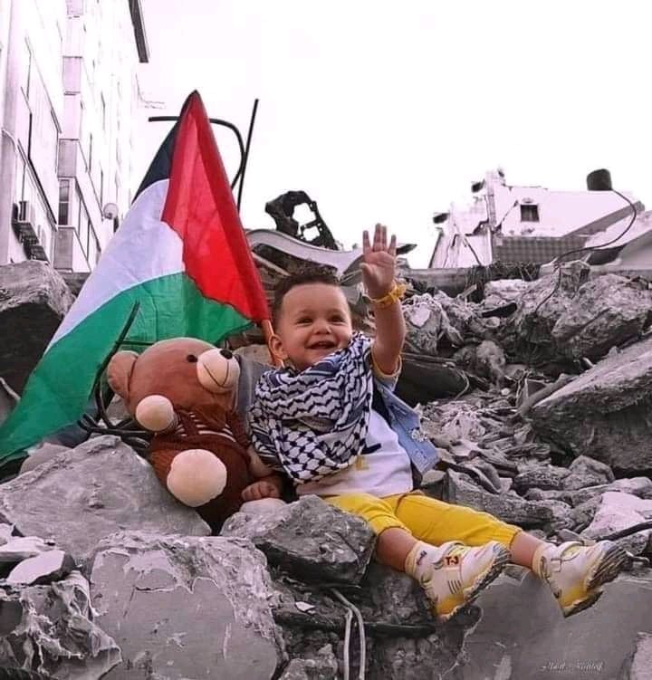 ElabsyMariam's tweet photo. «سقيناهمُ كأسًا سَقَوْنا بمثلها
ولكننا كُنَّا علىٰ الموتِ أصبرا!»

#ادعموا_غزة
#غزة_تنزف
#غزة_تحت_القصف
#تيسير_قوافل_إغاثية_من_مصر_نحو_معبر_رفح 
#تشكيل_فريق_إمداد_لغزة_نحو_معبر_رفح
#افتحوا_معبر_رفح https://t.co/y4fGhsrCqX