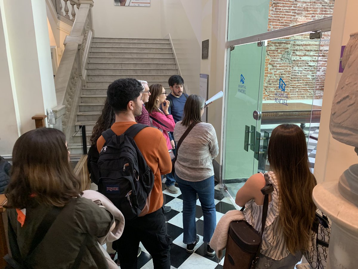 ASSEHMaciel's tweet photo. Otra increíble edición del #DiaDelPatrimonio acompañado por el @mcsuruguay 

Relatos históricos de la medicina en el Uruguay, la historia de nuestro Hospital Maciel y recorridos por sus claves arquitectónicas. 

¡Gracias a todos los que nos visitaron! https://t.co/88PV5P0ZXu