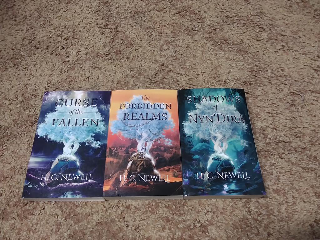 TxBunnyS's tweet photo. #bookmail!!! I was doing my excited dance when this came in the mail. Absolutely can't wait to read!!!! @HCNewell1 @escapistbookco #comingsoon #newbook #FallenLightSeries #reviewcomingsoon #superexcited #gorgeousbook https://t.co/VOyaUmaOqB